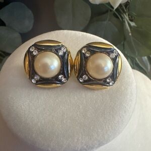 Vintage KJL Kenneth Jay Lane Pearl & Rhinestone Stud Earrings